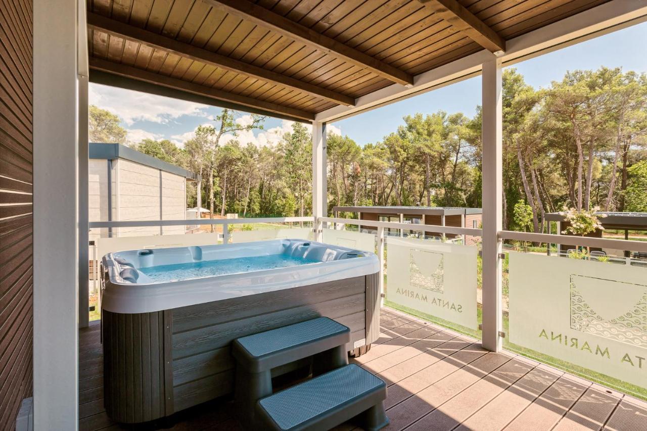 Premium Camping Homes Santa Marina, Lanterna Tar-Vabriga Eksteriør billede