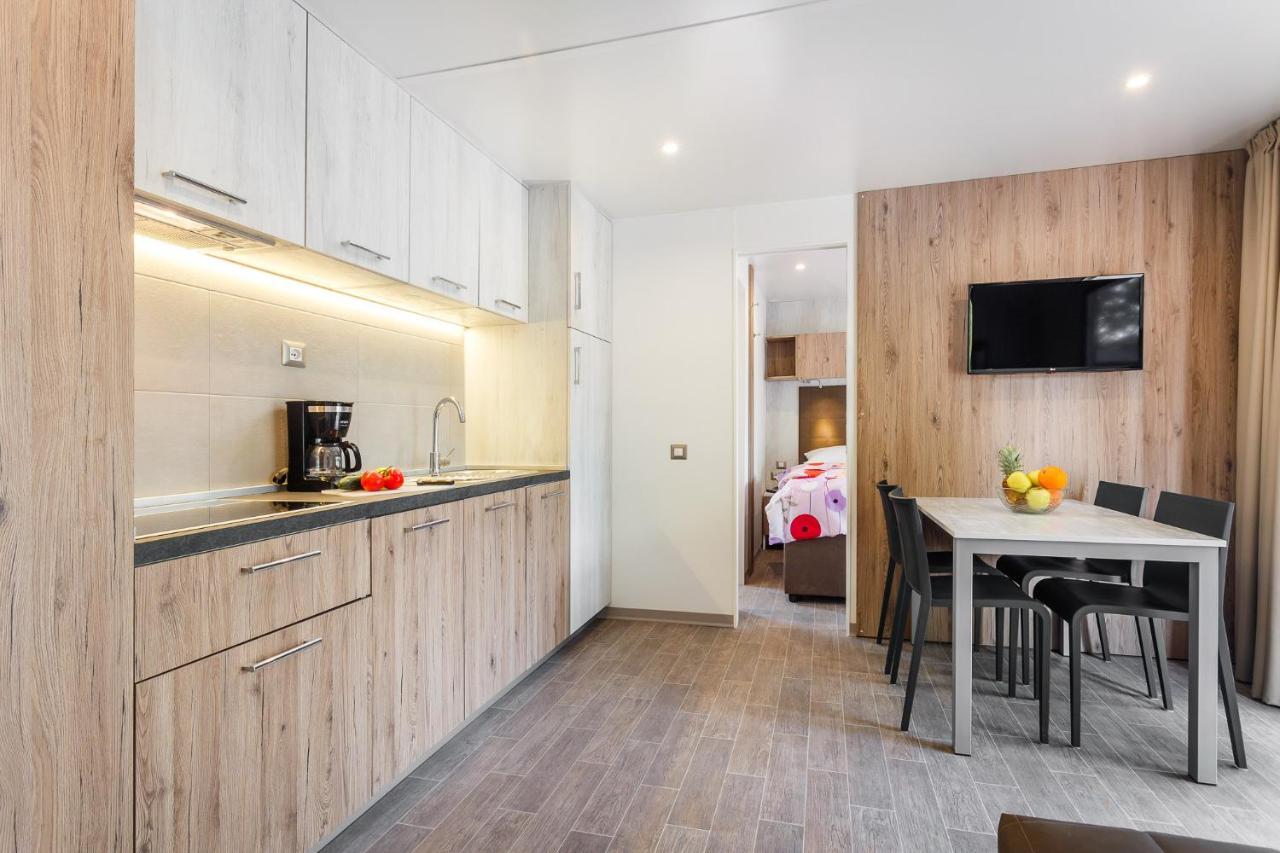 Premium Camping Homes Santa Marina, Lanterna Tar-Vabriga Eksteriør billede