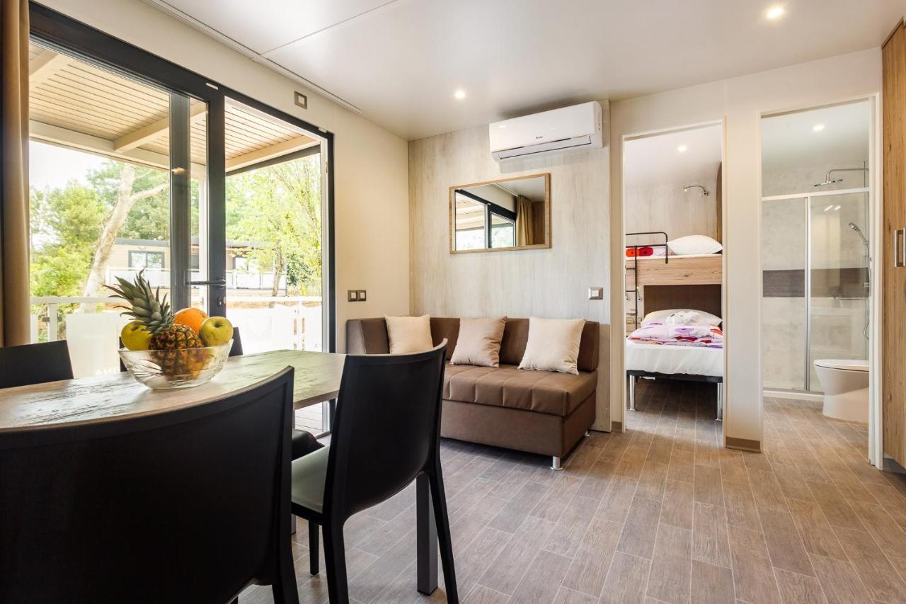 Premium Camping Homes Santa Marina, Lanterna Tar-Vabriga Eksteriør billede